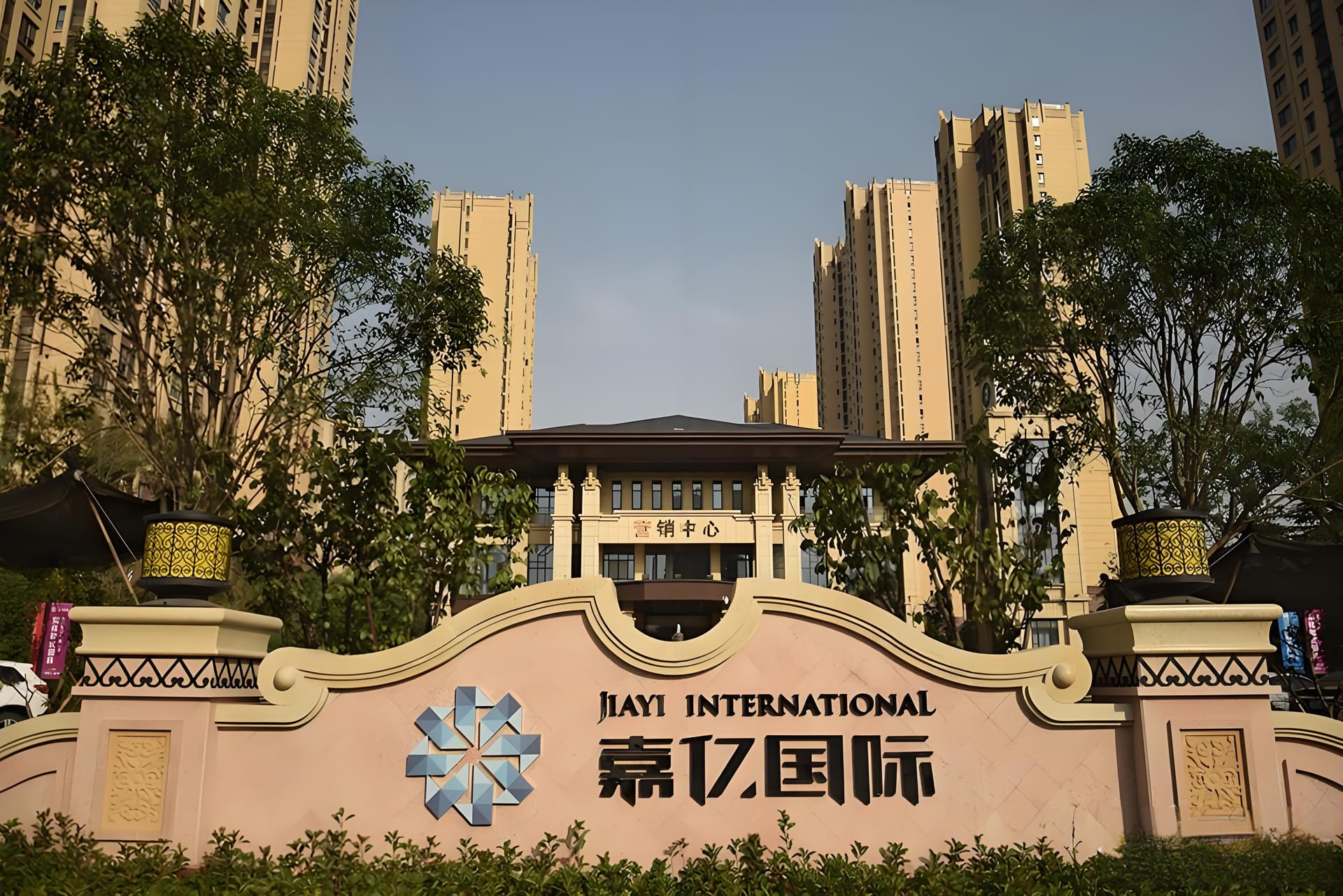 说到学校的师资力量，也是相当雄厚哦 ！