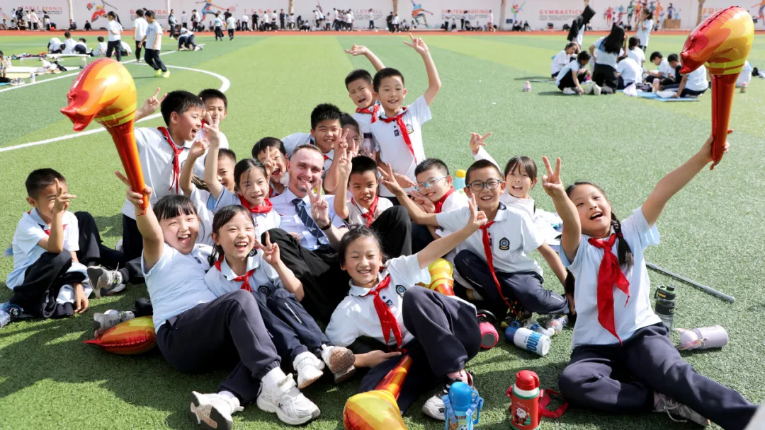 北京大成临川学校位于昌平区沙河镇高教园区(图 4)