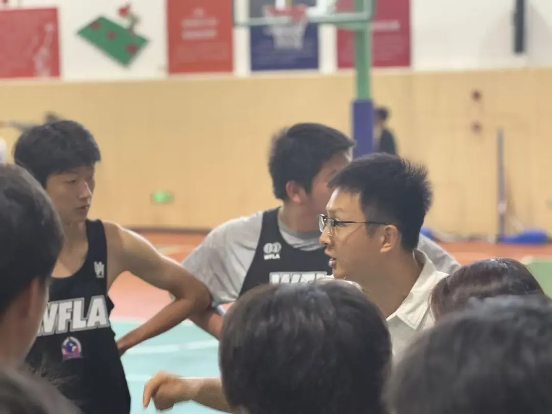 同时,学校初高中篮球队也将以本次赛事为新起点,总结经验