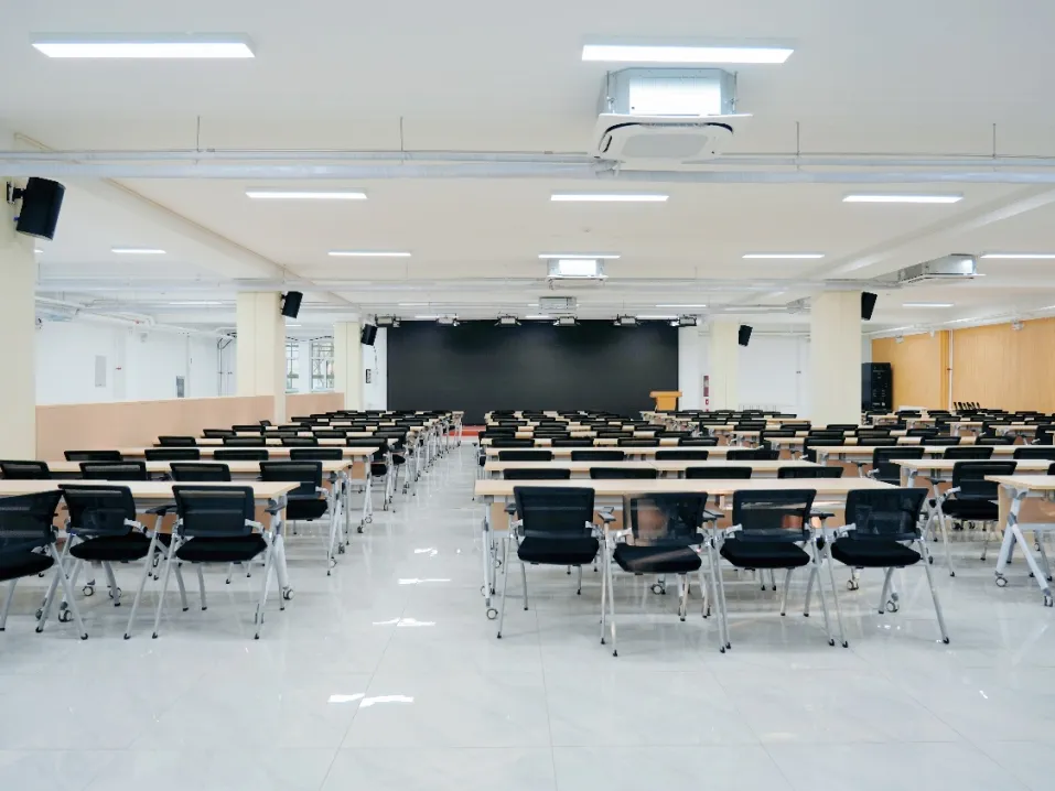 其他国家和地区：荷兰阿姆斯特丹大学、新加坡管理学院、延世大学（图 3）