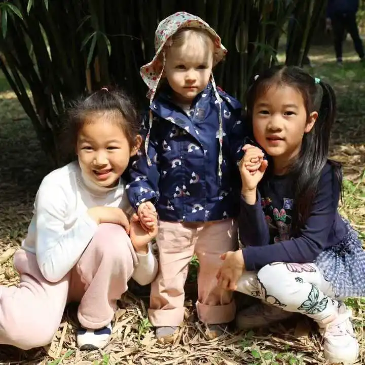 在这场游戏中，孩子们收获的不只是 找到彩蛋 的快乐