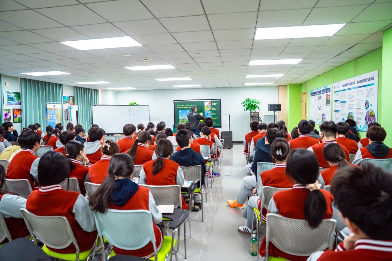这种深度，指向的是对生命系统的整体认知 当师生们开始用物候学的思