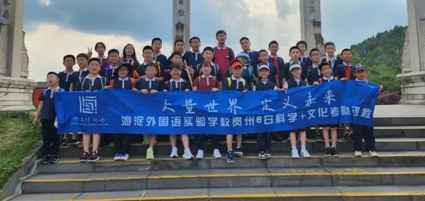 罗亦泽说： 刚开始我在编程和操控之间徘徊很久（图 2）
