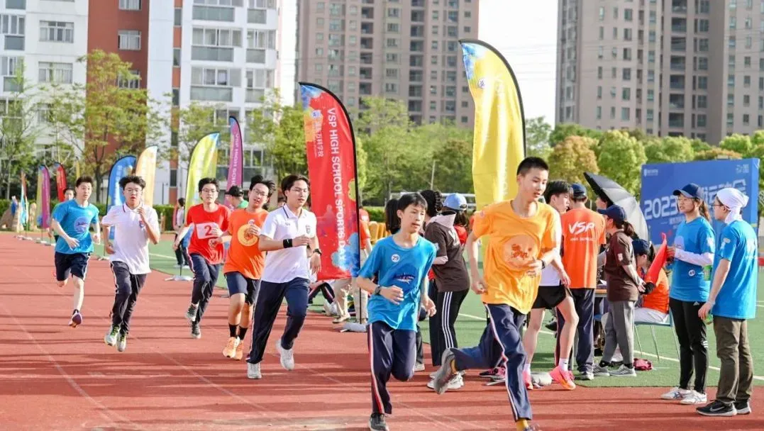 赛艇体验、学院运动对抗赛、篮球赛、足球赛、羽毛球赛、校际比赛等