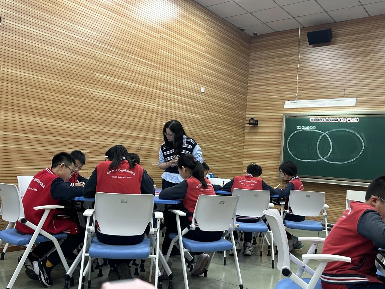 以长城与金字塔为切入点，探讨世界文化遗产的意义