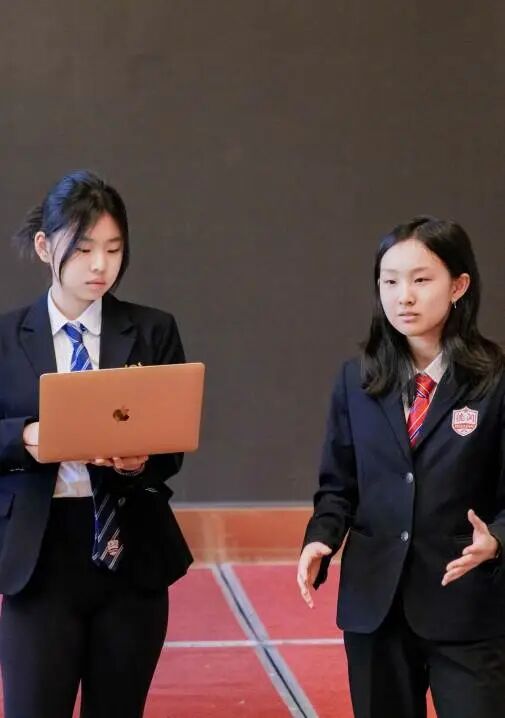 联结全球校区,共话青年担当!德闳学子亮相2026学年学生领导力峰会