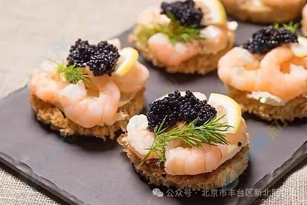 对于家长而言，孩子在学校的饮食安全与营养均衡