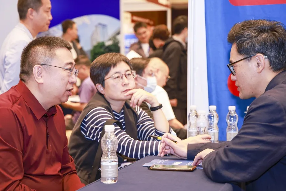 本次展会的一大核心亮点在于,众多国际学校及海外高校的招生官将亲临(图 2)