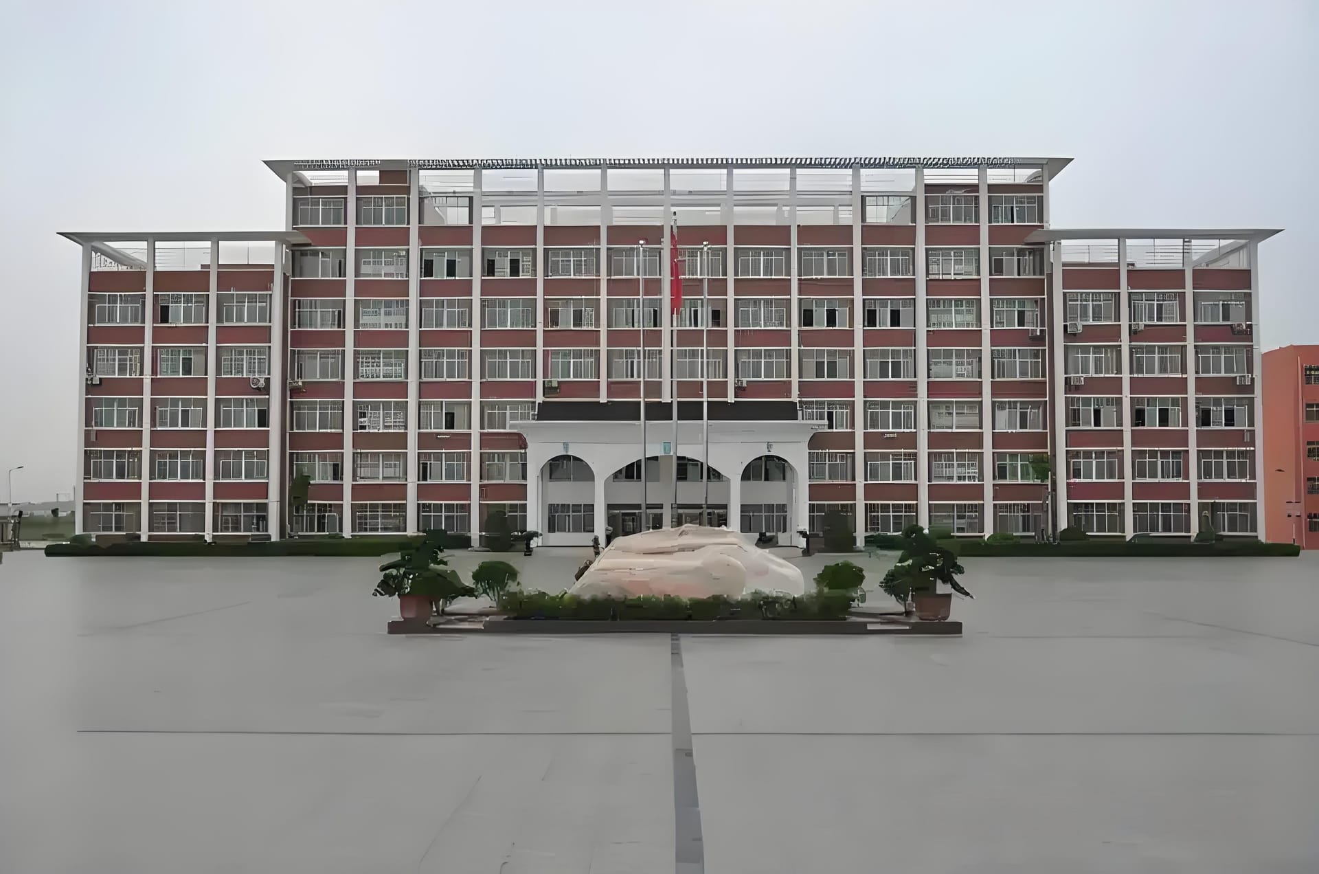 正阳县国际育英学校怎么样?