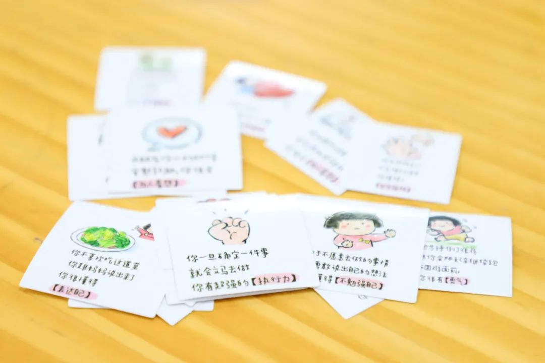 例如,在针对小学低段设置的 注意力训练 家长沙龙活动中