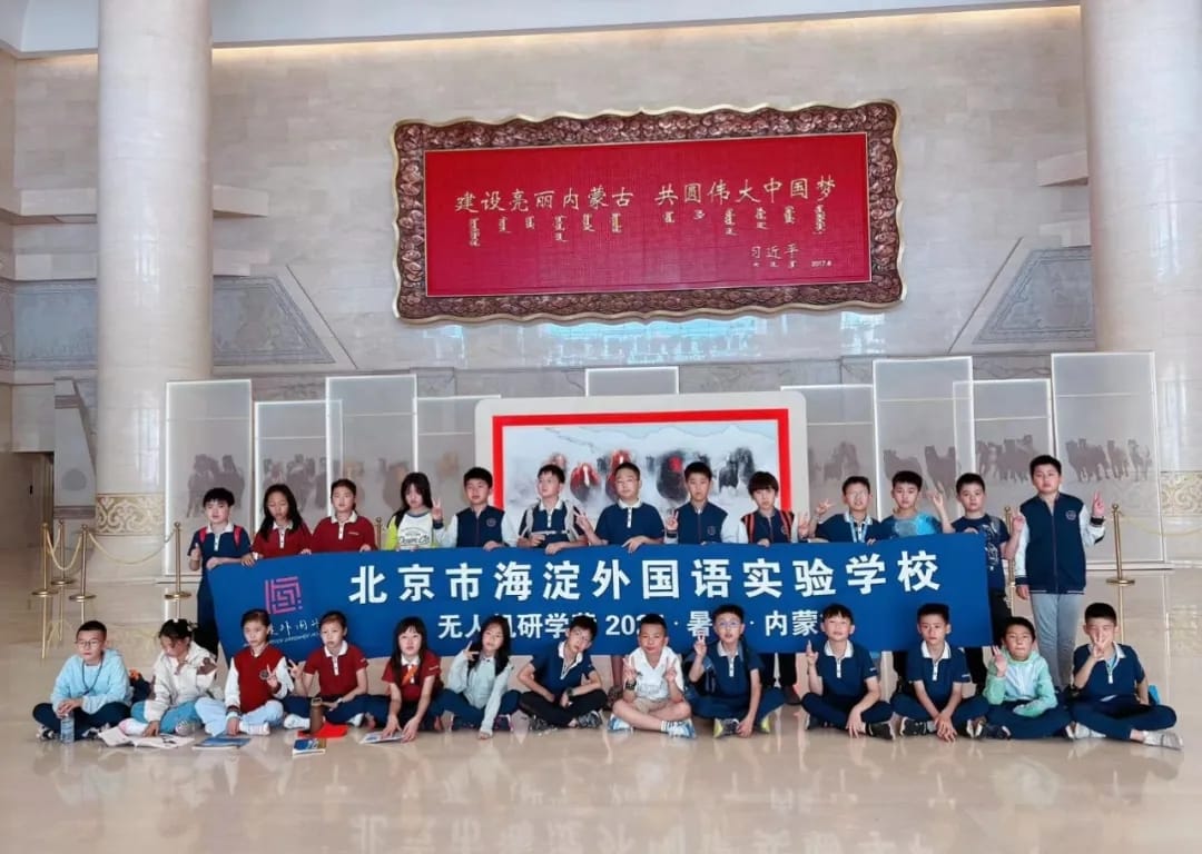 罗亦泽说： 刚开始我在编程和操控之间徘徊很久（图 3）