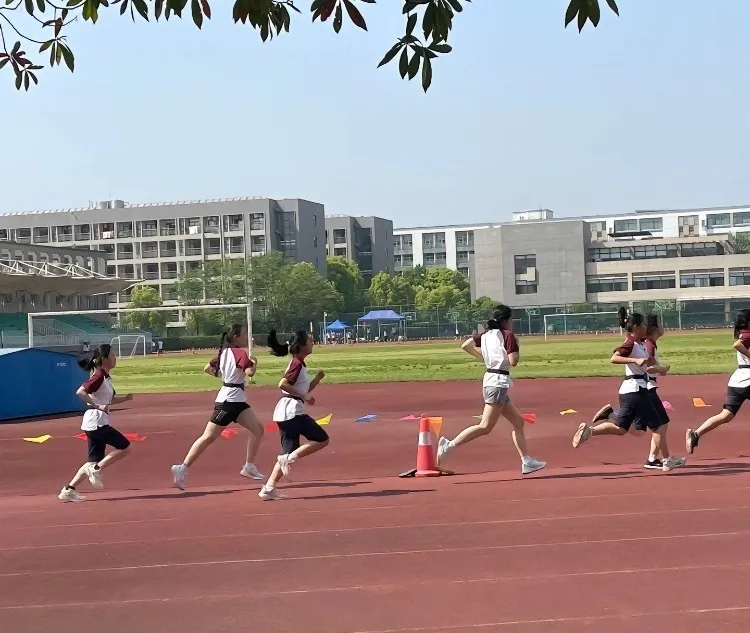 北京某中学体育考试现场