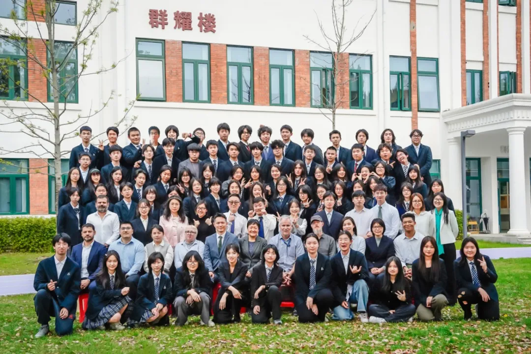 苏州中学国际部始终相信，国际教育的本质