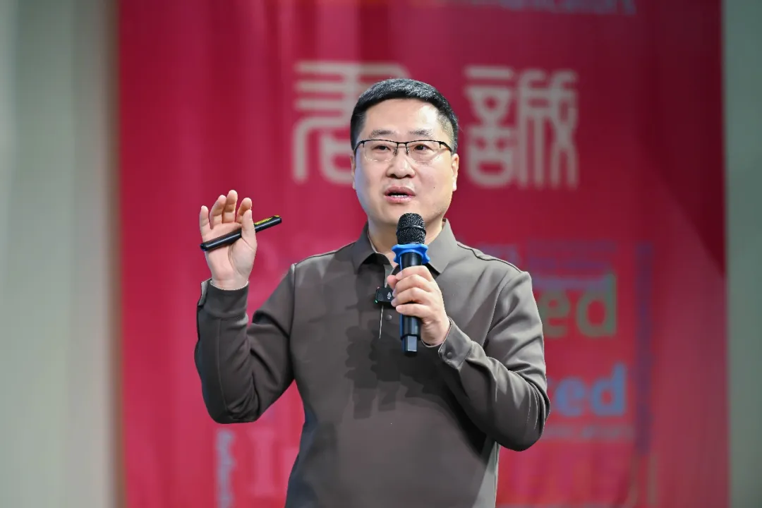 教育的竞争不仅是知识的竞争,而且是 工具 和执行的竞争。