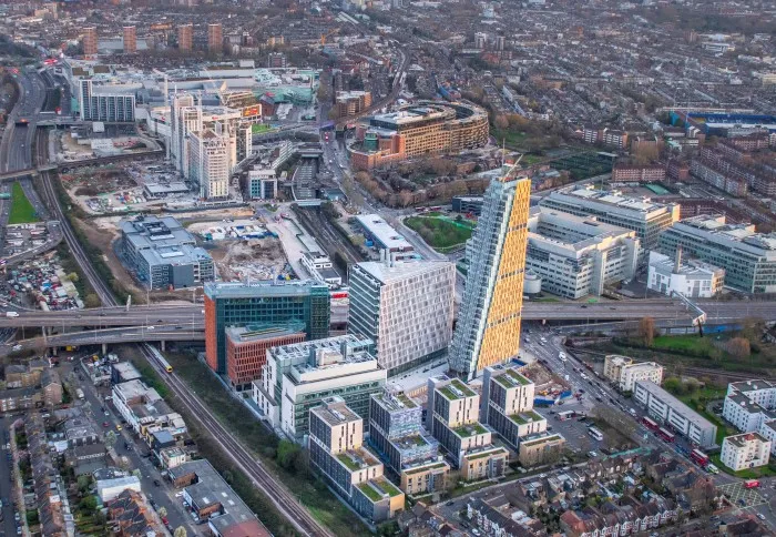 皇家艺术学院位于BBC Media Village