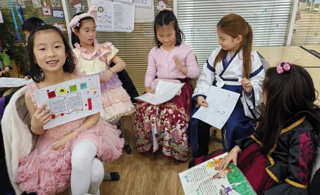 学生们也争相分享他们的读书感想。这不仅是一场读书的分享(图 3)