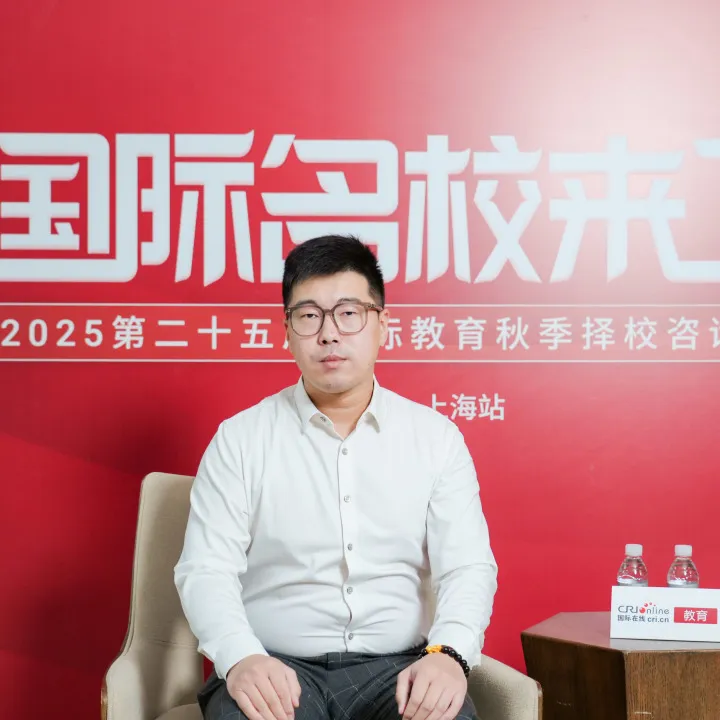 在整个环节中，校长们立足教育实践（图 5）