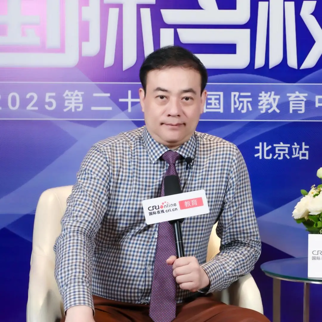 访谈最后,多位嘉宾达成共识:在AI技术深度融入教育的今天(图 13)