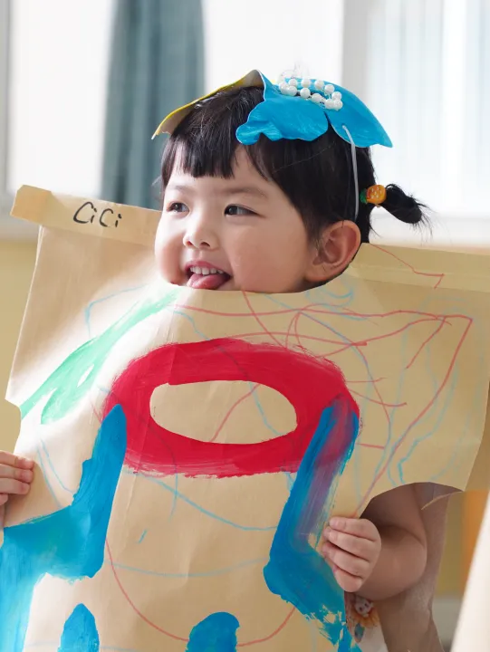 ⚫幼儿园：遵循 生活即教育 的教育理念，着力于幼儿全脑开发（图 3）