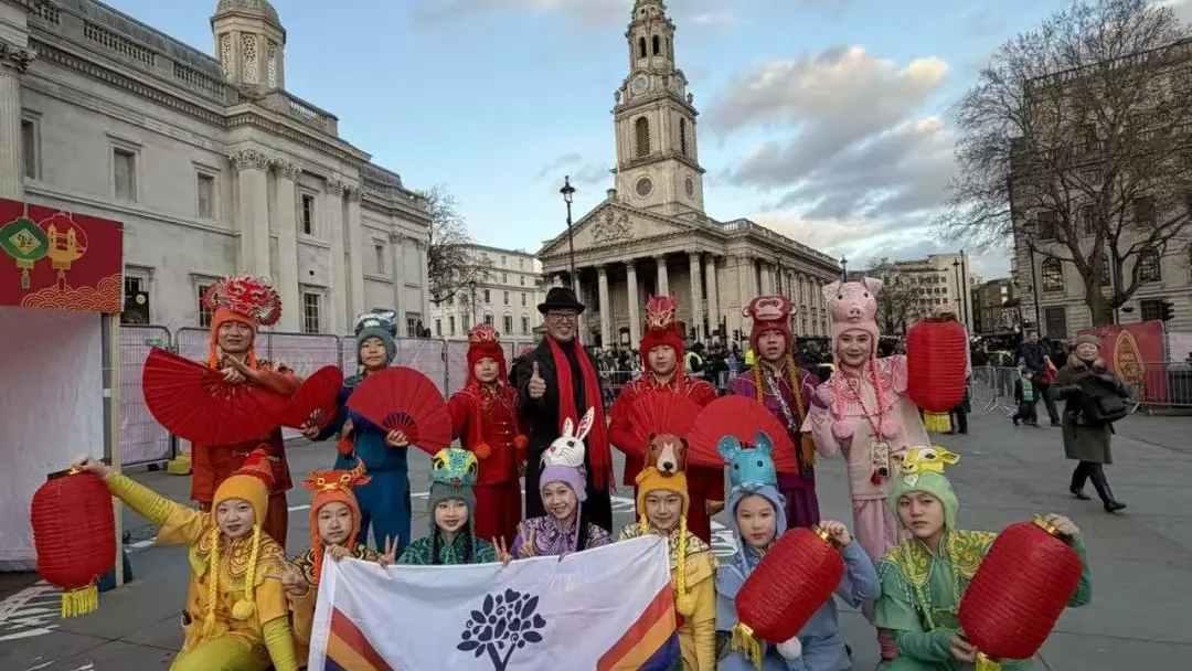 骐骥驰骋,马到成功 | 北京市新英才学校"武舞团"亮相欧洲最大规模春节盛会