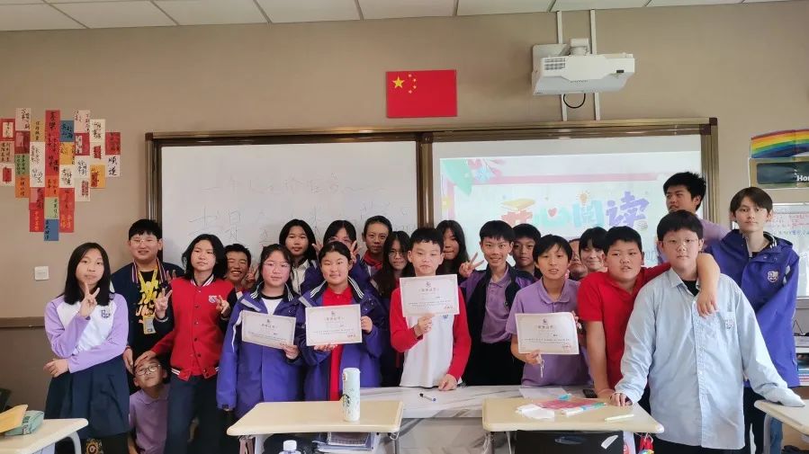 本学期读书分享的最大亮点是由同学们自己编排、主演的课本剧。(图 5)