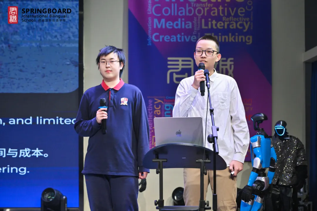 AI未来学校学生代表与老师带来了精彩纷呈的学术成果展示