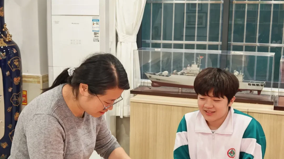 广东实验中学越秀学校国际部|元宵节包饺子的乐趣