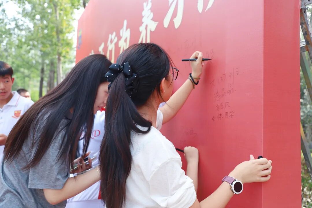 在接下来的主题月中,学校将通过多元活动