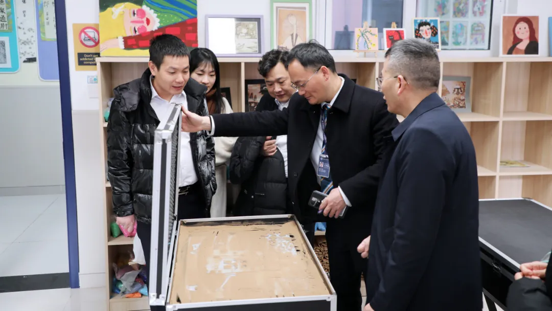 初识校园:感受现代化育人环境