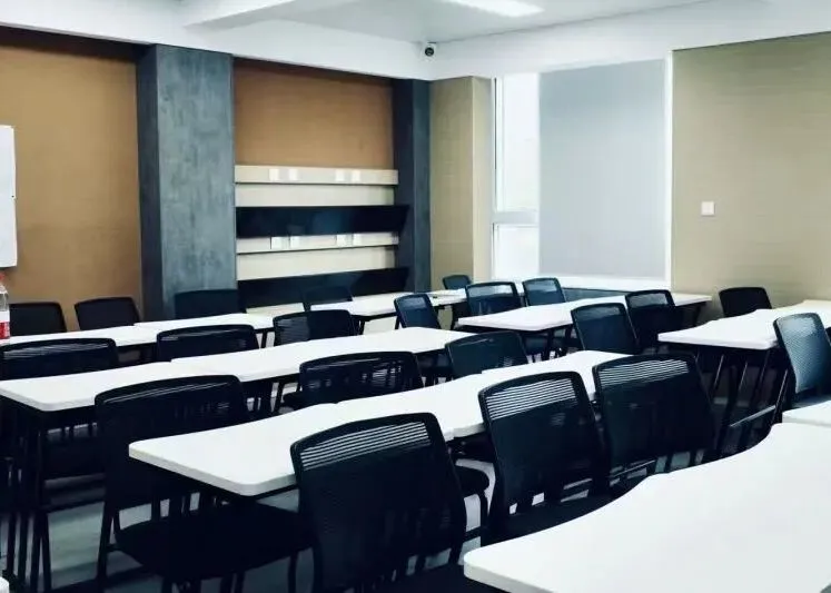 世界各国多元化的升学规划体系,搭配丰富的学生课外活动