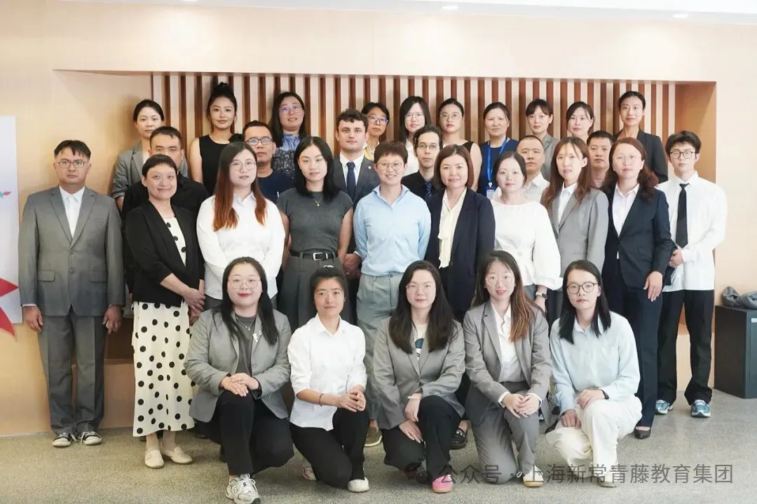 上海常青藤融合课程部有一支敬业爱生、业务精湛、经验丰富