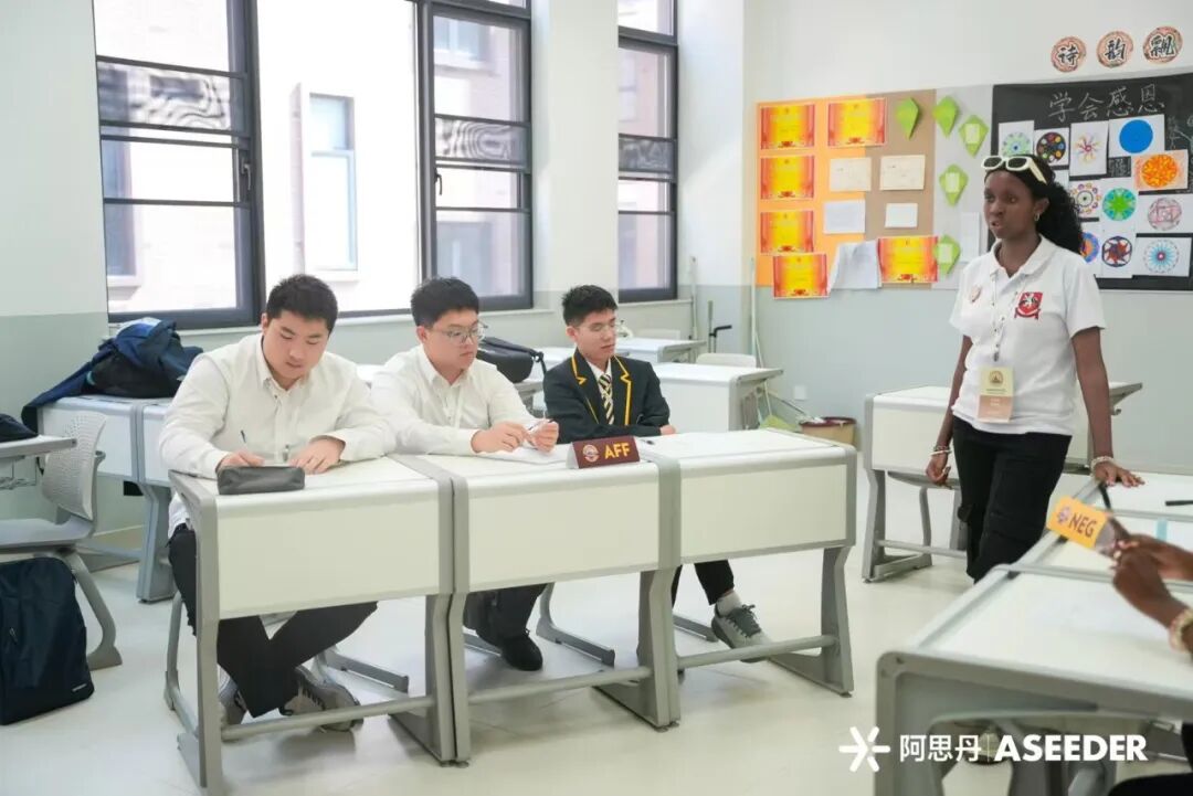 中学组带队老师Charles博士表示: