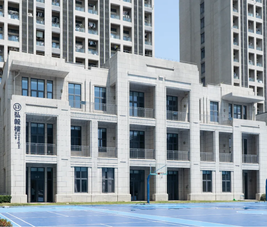 Campus Environment（图 2）