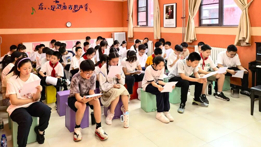 为紧张的训练注入一份力量与温度