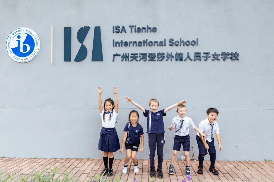 很多人认为幼儿绘本教学的目标只是提升英语水平