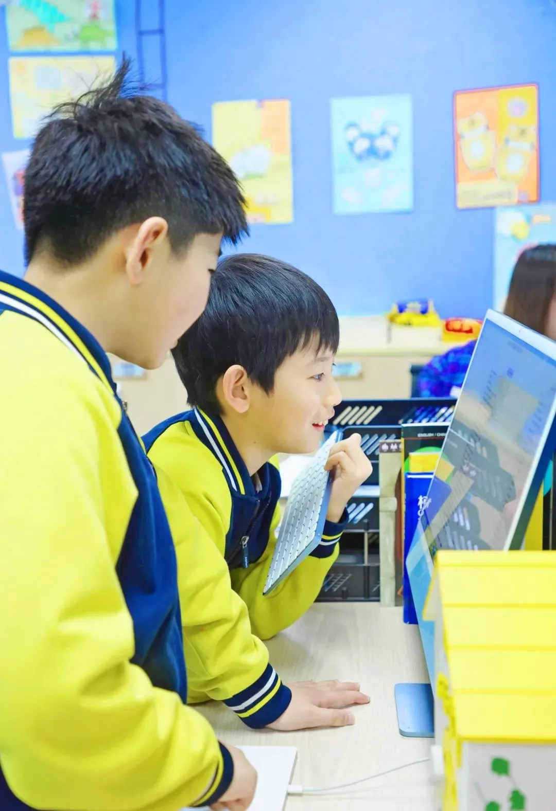 新府学的人工智能课程,与学校特色的项目式探究学习深度融合。(图 3)