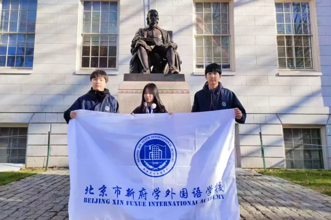 辛玲校长非常注重学生综合素质的提升,鼓励学生发展兴趣爱好