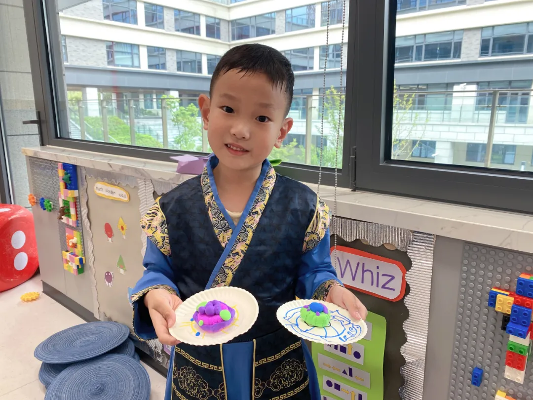 为了直观展现家校共育的落地成果,学校邀请五位来自不同年级
