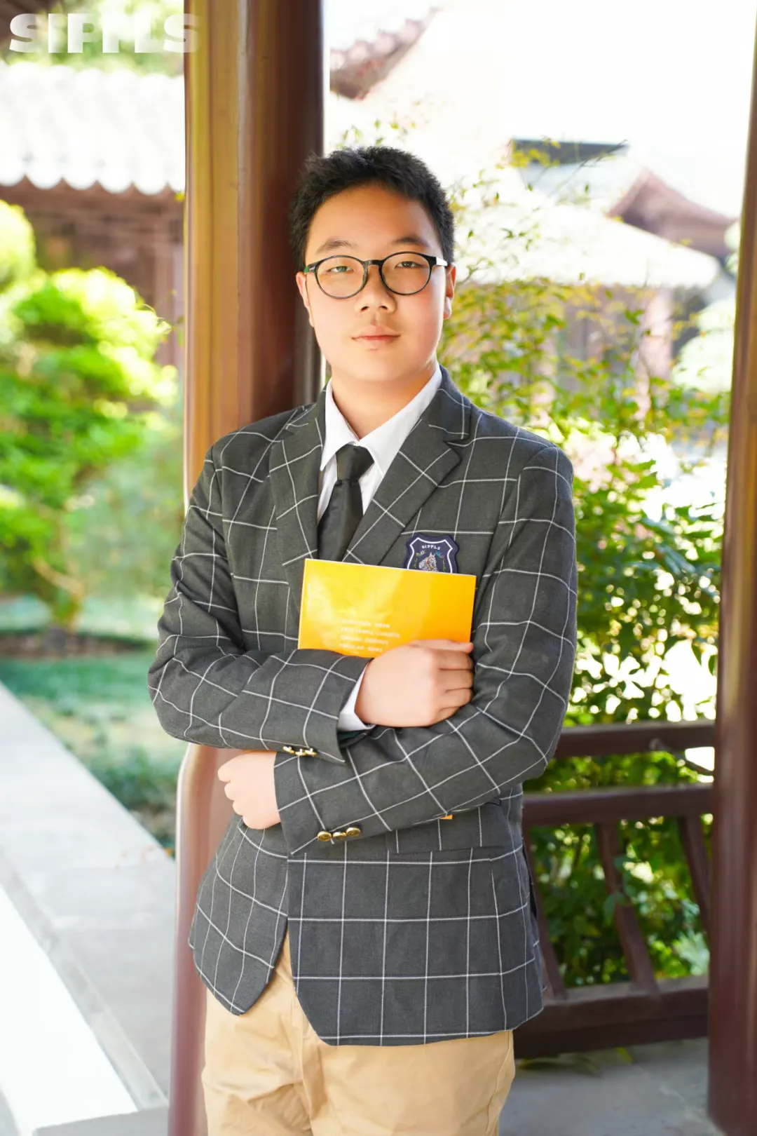 从小学四年级起，学校还开设第二外语课程。