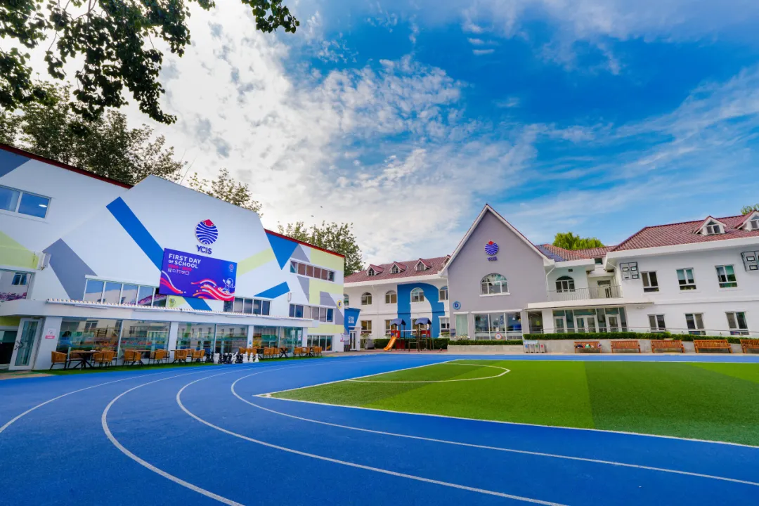 对于内地家庭而言,DSE 课程完美平衡了学习难度、升学前景