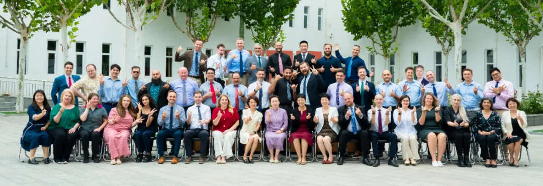 其中,中方双语教师主要来自于国内外一流的国际学校和顶尖的公立学校