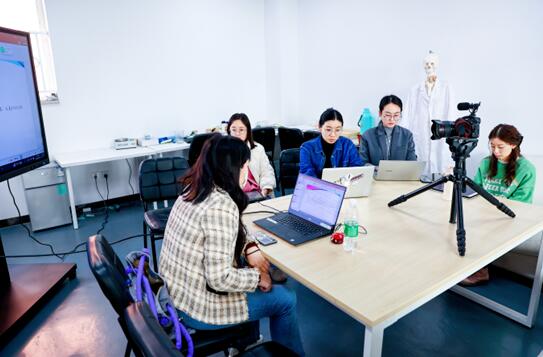 日本多摩美术大学作为新府学的联结高校