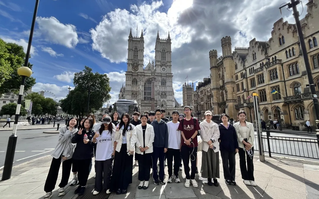 北外ICC学子自入学之日起便接受专业规划师的一对一升学指导(图 7)
