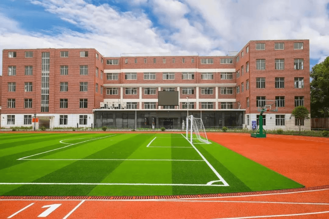 学校地址: 上海市闵行区淀南路159号
