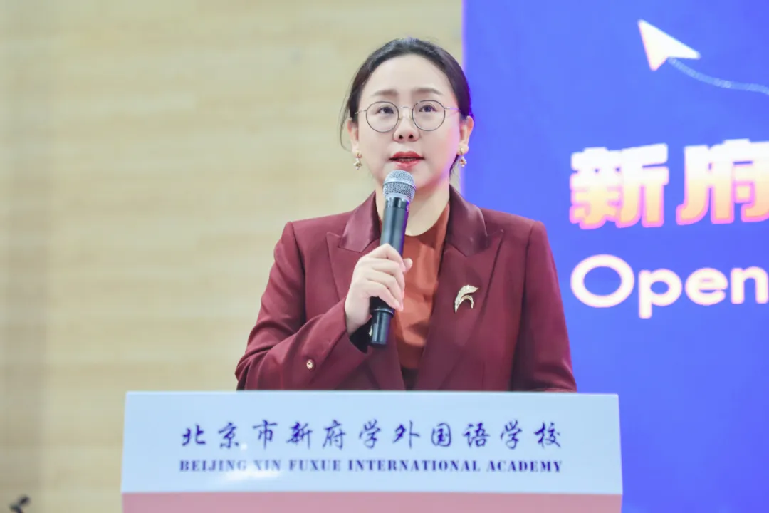 春潮涌动启新程,万象更新向未来。在这草木蔓发