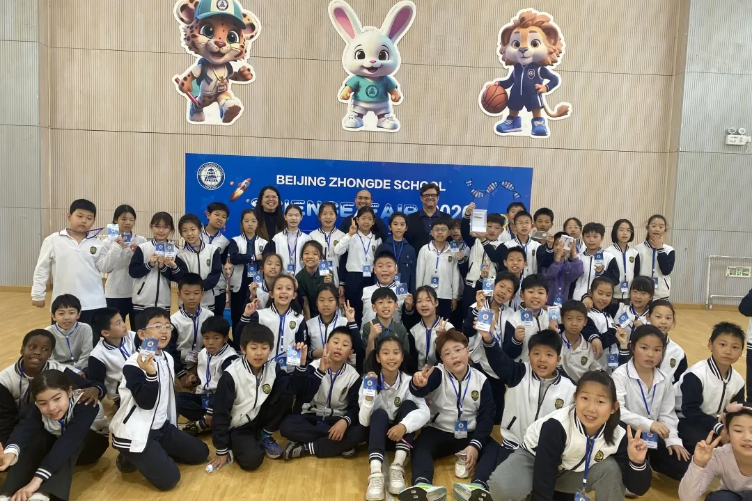 科创启智 双语绽放|北京市朝阳区忠德学校小学部外教科技展全景纪实