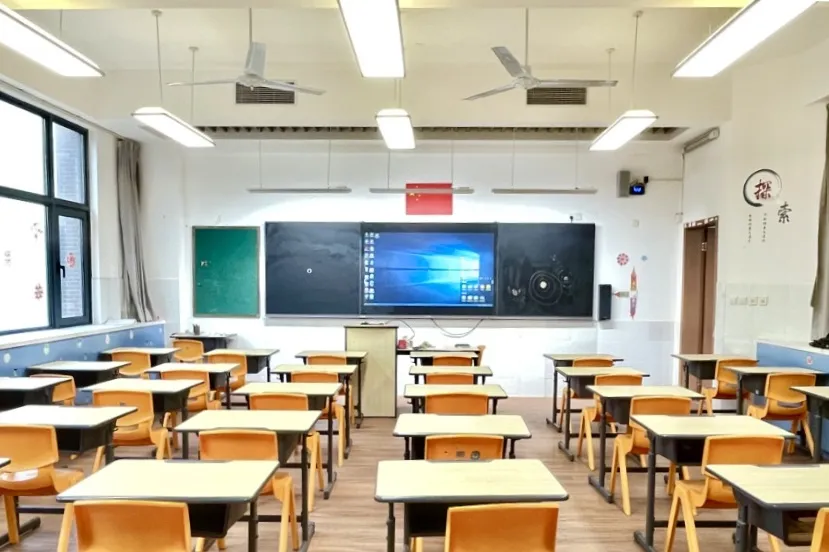 宝华曜高中坚持以质量求生存、以特色求发展理念,赓续宝华曜精神