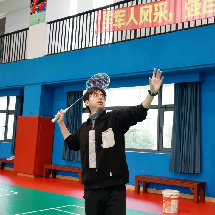 每逢佳节,学校都会为辛勤耕耘的教职工们(图 2)