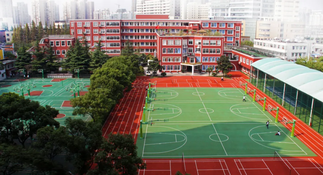 国际教育投入大,优先选性价比高、无隐性消费的学校