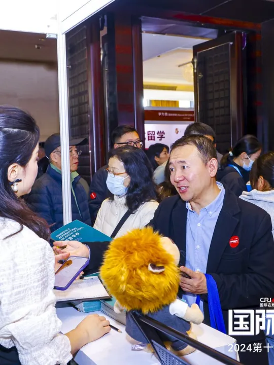 最终,这场择校展会不仅成功搭建了家校沟通的高效平台